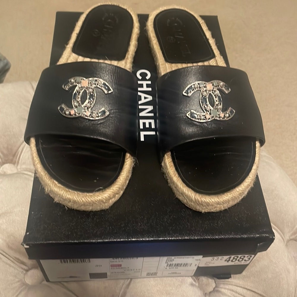 Chanel espadrille leather slides size 40